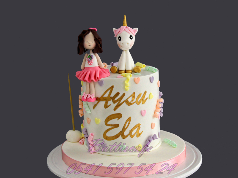 Unicorn Temalı Doğum günü pastası