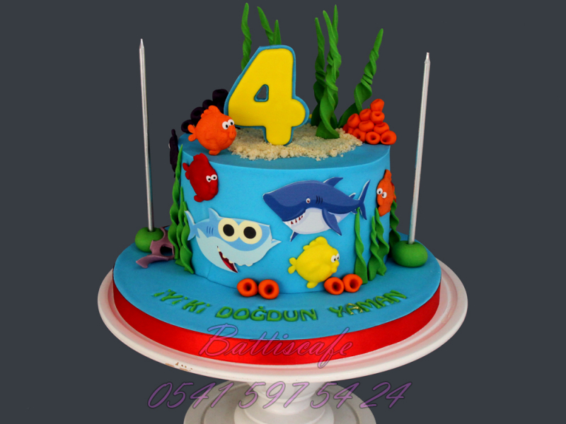 Baby Shark Doğum günü Pastası