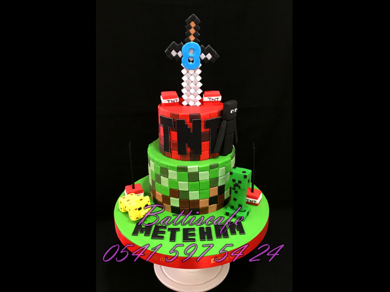 Minecraft temalı doğum günü pastası 
