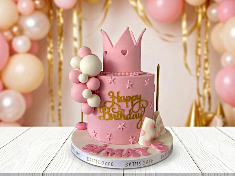 Happy Birthday Taçlı Doğum günü Pastası