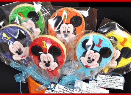 Mickey Mouse'li Doğum Günü Pastası